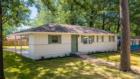 18 Westminister Dr, Little Rock, AR 72209
