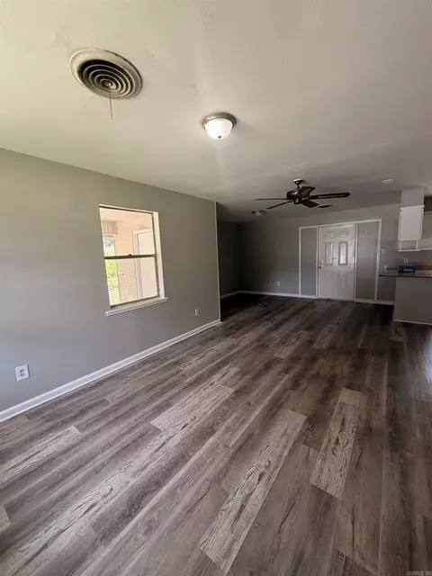 1201 S Utah St, Pine Bluff, AR 71601 photo 2