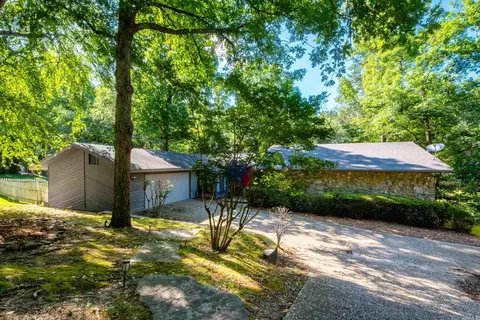13620 Abinger Dr, Little Rock, AR 72212