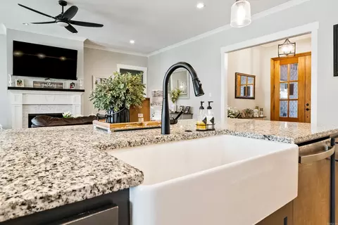 Kitchen - 2322 Bridgegate, Conway, AR 72034 photo 3 of 3