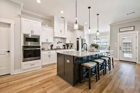 Kitchen - 2322 Bridgegate, Conway, AR 72034 photo 1 of 3