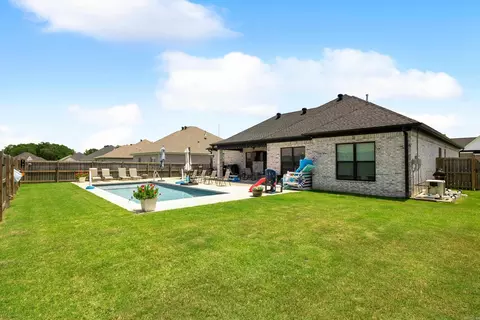 Exterior - 2322 Bridgegate, Conway, AR 72034 photo 7 of 11