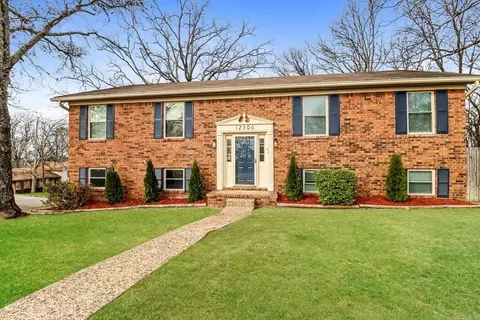 12306 Pleasant Forest Dr, Little Rock, AR 72211