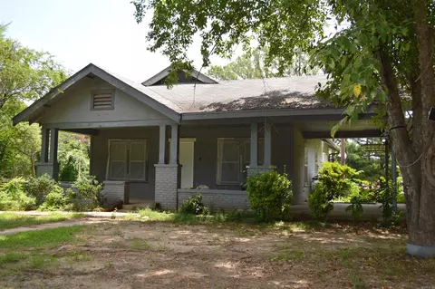 8068 Hilltop Ln, Harrisburg, AR 72432