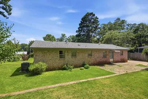 Exterior - 2854 Lakeside Dr, Benton, AR 72019 photo 8 of 11