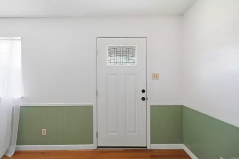 Entry Way - 2854 Lakeside Dr, Benton, AR 72019 photo 1 of 1