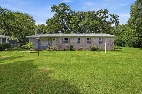 Exterior - 2854 Lakeside Dr, Benton, AR 72019 photo 5 of 11
