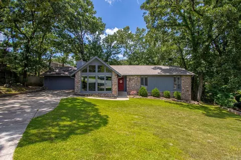 16 Marble Ct, Little Rock, AR 72212