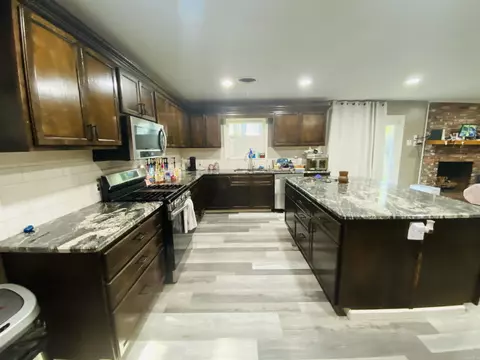Kitchen - 632 Sharp, Camden, AR 71701 photo 2 of 2