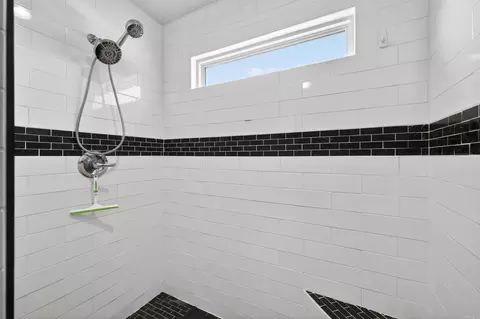 Bath - 170 Eagles Ln, Bismarck, AR 71929 photo 2 of 3