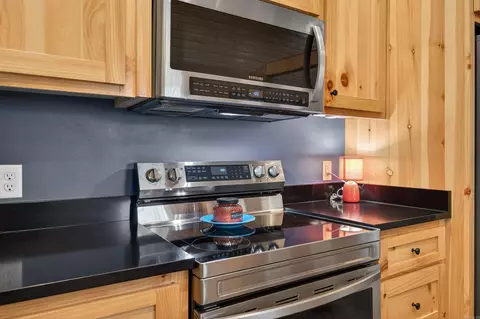 Kitchen - 170 Eagles Ln, Bismarck, AR 71929 photo 4 of 5