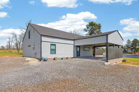 Exterior - 170 Eagles Ln, Bismarck, AR 71929 photo 2 of 6