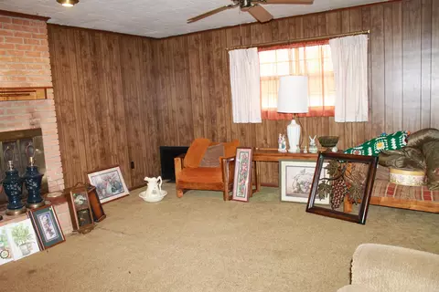 Living - 400 E Stateline Rd, Junction City, AR 71749 photo 3 of 4