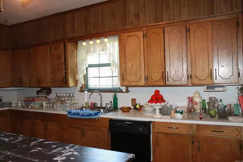 Kitchen - 400 E Stateline Rd, Junction City, AR 71749 photo 3 of 3