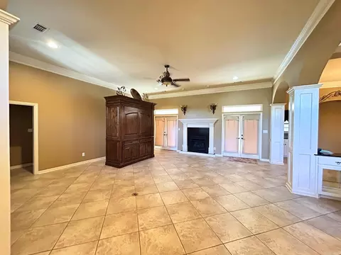Living - 2 Champion Ridge Dr, Pine Bluff, AR 71603 photo 2 of 3