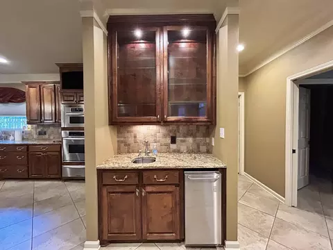 Kitchen - 2 Champion Ridge Dr, Pine Bluff, AR 71603 photo 3 of 6