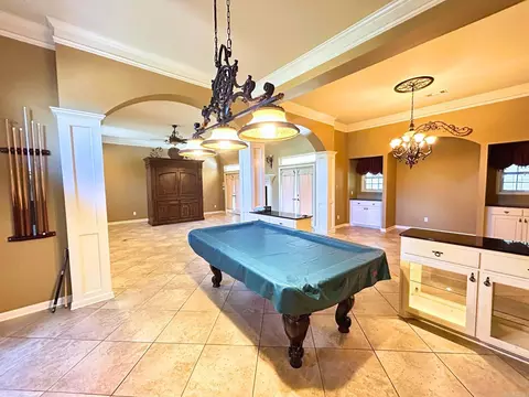 Living - 2 Champion Ridge Dr, Pine Bluff, AR 71603 photo 1 of 3