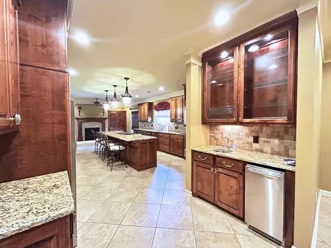 Kitchen - 2 Champion Ridge Dr, Pine Bluff, AR 71603 photo 2 of 6