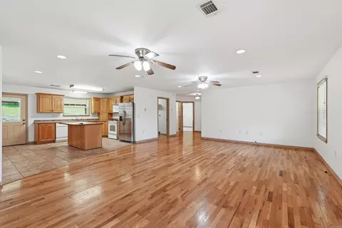 Living - 4878 Hwy 16 E, Clinton, AR 72031 photo 4 of 4