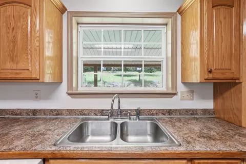 Kitchen - 4878 Hwy 16 E, Clinton, AR 72031 photo 3 of 6