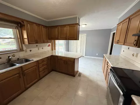 Kitchen - 1002 Eastern Ave, Cabot, AR 72023 photo 5 of 6