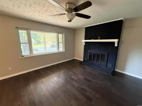 Living - 1002 Eastern Ave, Cabot, AR 72023 photo 3 of 4