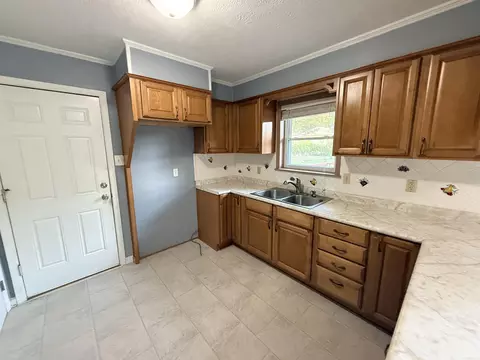 Kitchen - 1002 Eastern Ave, Cabot, AR 72023 photo 4 of 6