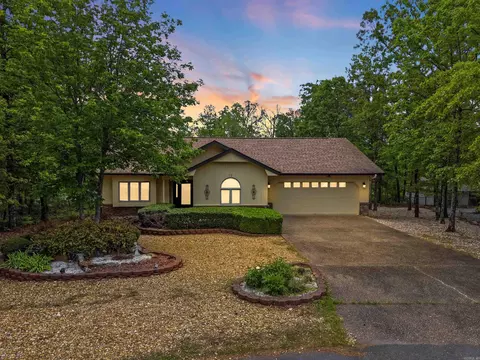 12 Huesca Ln, Hot Springs Village, AR 71909