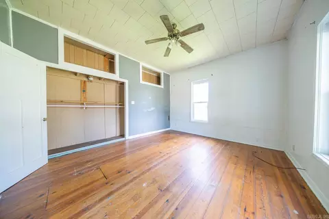 Bedroom - 222 S 6th St, Thayer, MO 65791 photo 4 of 7