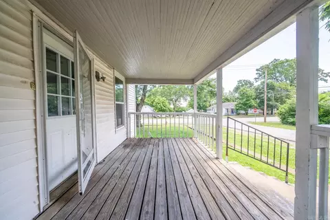 Exterior - 222 S 6th St, Thayer, MO 65791 photo 4 of 8