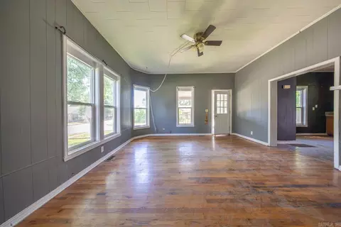 Living - 222 S 6th St, Thayer, MO 65791 photo 1 of 5