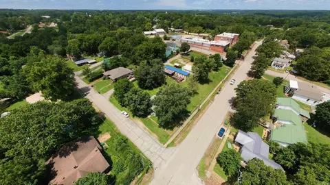 View/Area - 222 S 6th St, Thayer, MO 65791 photo 3 of 5