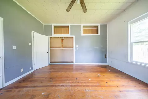 Bedroom - 222 S 6th St, Thayer, MO 65791 photo 3 of 7