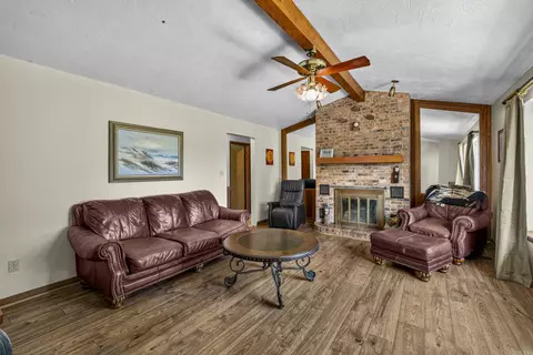 Living - 49 Floyd Rd, Pangburn, AR 72121 photo 1 of 7