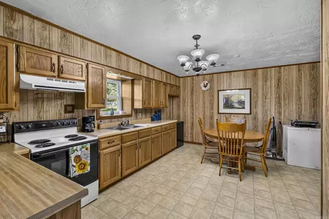 Kitchen - 49 Floyd Rd, Pangburn, AR 72121 photo 5 of 6