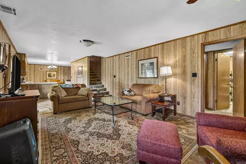 Living - 49 Floyd Rd, Pangburn, AR 72121 photo 6 of 7