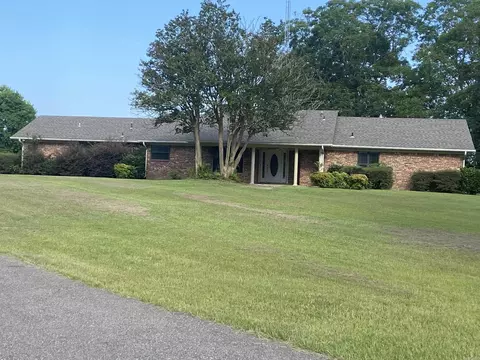 1321 W Johnson St, Nashville, AR 71852
