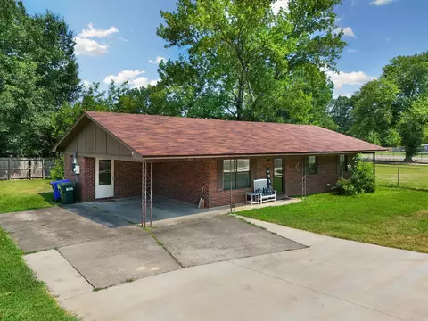 Exterior - 680 E German Ln, Conway, AR 72032 photo 1 of 2