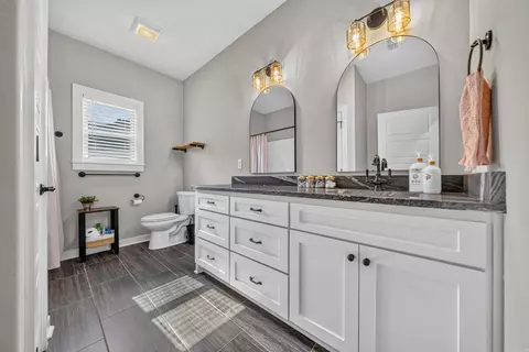 Bath - 4181 Hampton Dr, Benton, AR 72019 photo 6 of 7