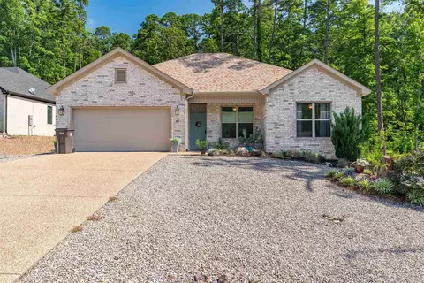 14 Siega Ln, Hot Springs Village, AR 71909
