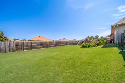 Exterior - 2810 Silverton Dr, Benton, AR 72019 photo 8 of 8