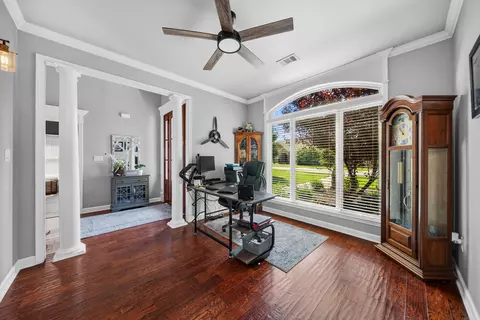 Entry Way - 2810 Silverton Dr, Benton, AR 72019 photo 4 of 5
