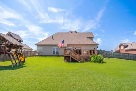 Exterior - 2810 Silverton Dr, Benton, AR 72019 photo 6 of 8