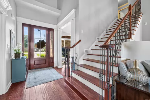 Entry Way - 2810 Silverton Dr, Benton, AR 72019 photo 1 of 5
