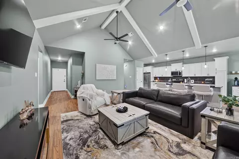 Entry Way - 113 Michelle Dr, Beebe, AR 72012 photo 3 of 11