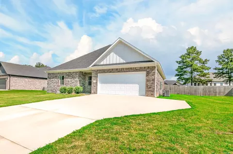 Exterior - 113 Michelle Dr, Beebe, AR 72012 photo 2 of 10