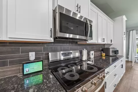Kitchen - 113 Michelle Dr, Beebe, AR 72012 photo 2 of 4