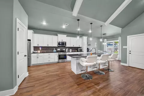 Entry Way - 113 Michelle Dr, Beebe, AR 72012 photo 5 of 11