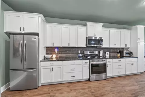 Kitchen - 113 Michelle Dr, Beebe, AR 72012 photo 1 of 4