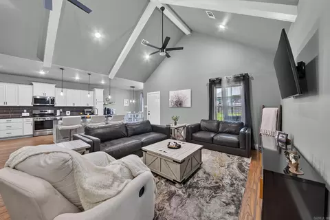 Living - 113 Michelle Dr, Beebe, AR 72012 photo 1 of 2